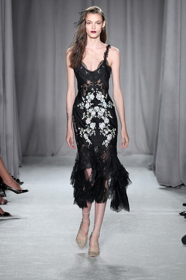 Платья с цветочными принтами