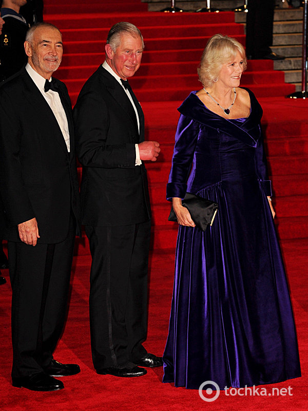 Наряди гостей на прем'єрі Бонда