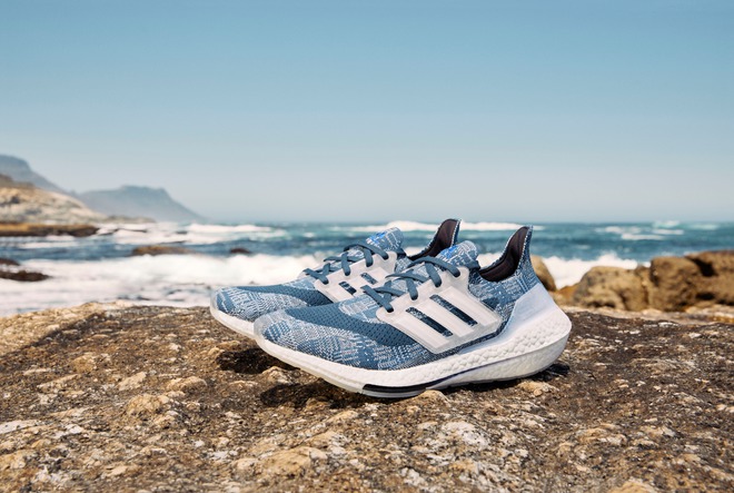 Кроссовки adidas из материала Parley Ocean Plastic