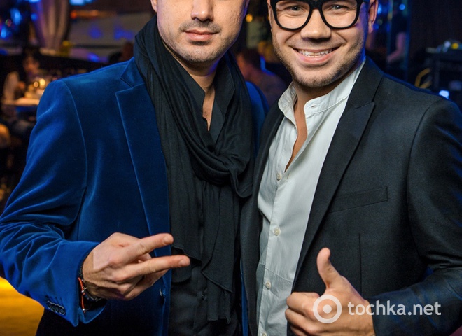 Андре Тан в Famous