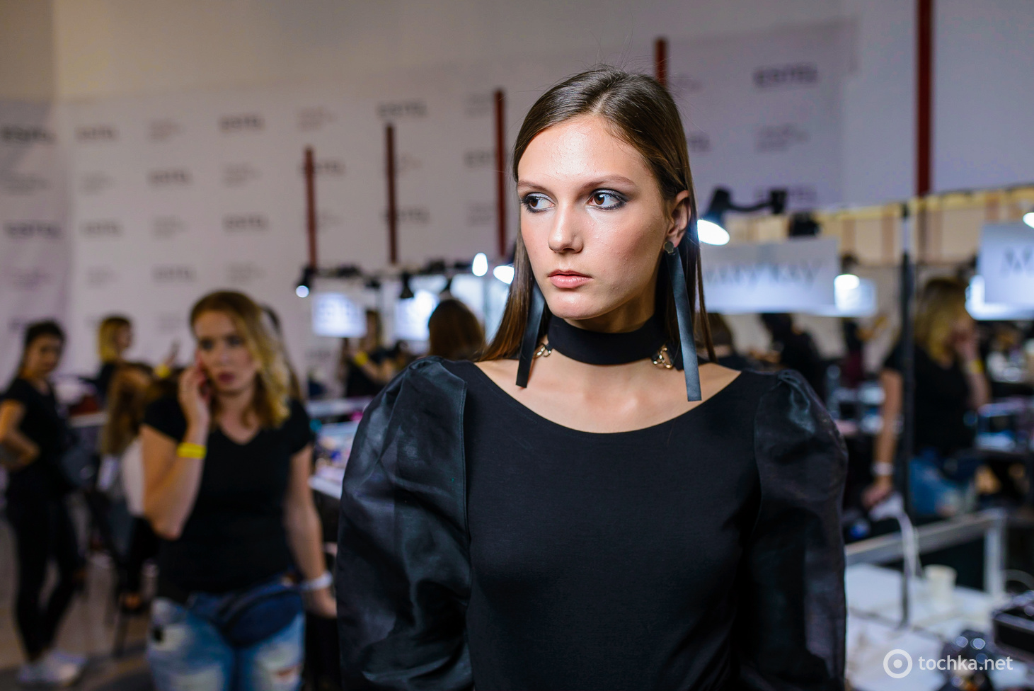 Backstage UFW SS19 пятого дня