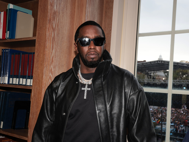 Доньки P. Diddy вийшли із зали суду після брудних подробиць його вечірок