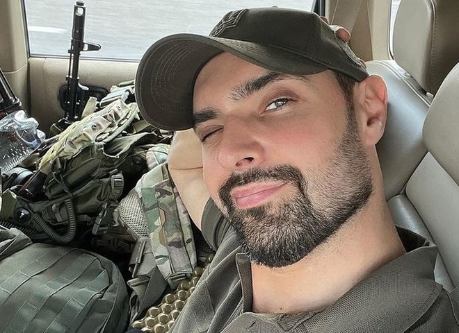 «Все по райдеру»: Віталій Козловський запостив перше фото в окопі на фронті