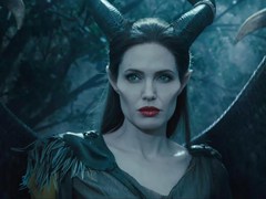 Анджелина Джоли в роли Малефисенты