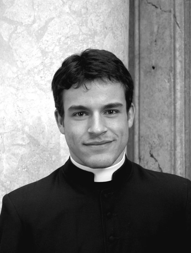 Сексуальные священики из Ватикана для Calendario Romano