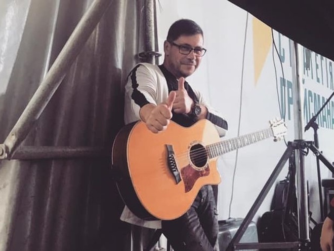 Син Лесика розповів про його стан після зупинки серця на концерті