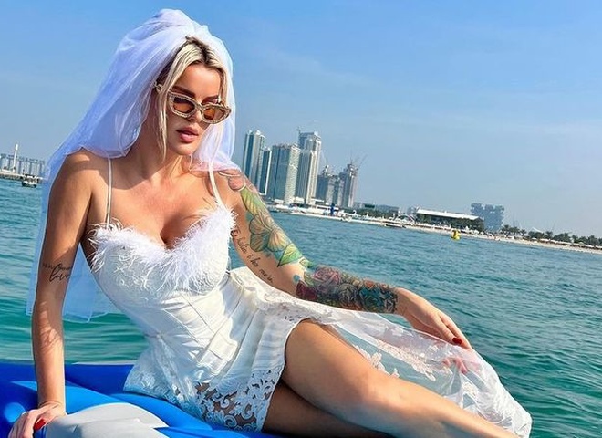 Потоп в ОАЕ: відома блогерка показала наслідки потужної зливи