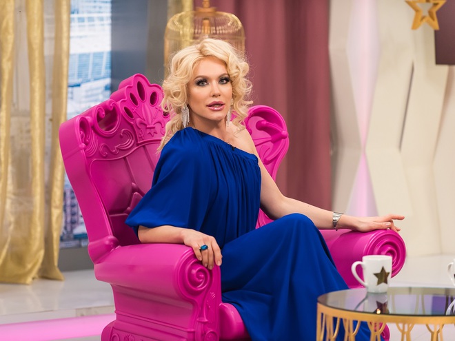 Травести-дива Монро стала телеведущей