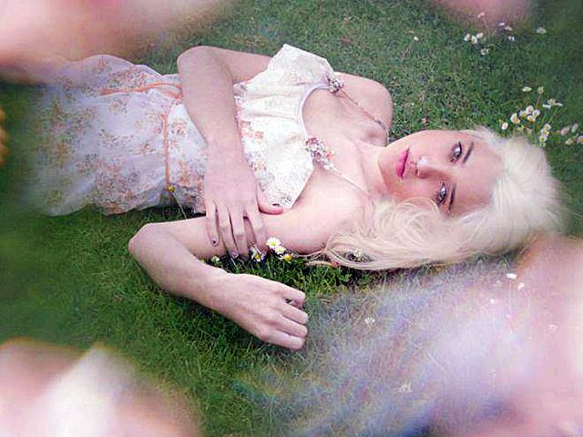 Скай Феррейра