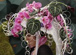 фото Необычные шляпки на Королевских скачках