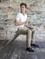 двуногий стул