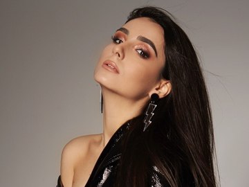 Анна Трінчер