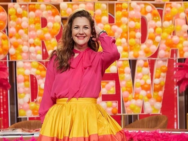 Дрю Беррімор показала, як змінювалася її зовнішність з дитинства та до 48-річчя