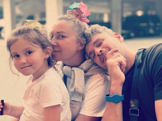 Матвієнко поділилася пляжними фото з Мірзояном та їхньою 8-річною дочкою