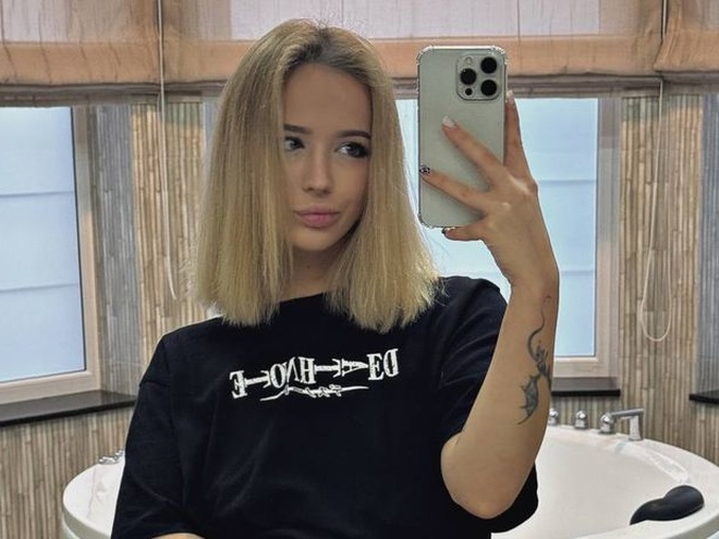 Блогерка Сімбочка після розриву з Парфенюком зробила пластику