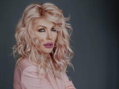 Травести-дива Монро