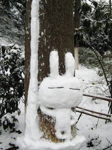 Веселые снеговики