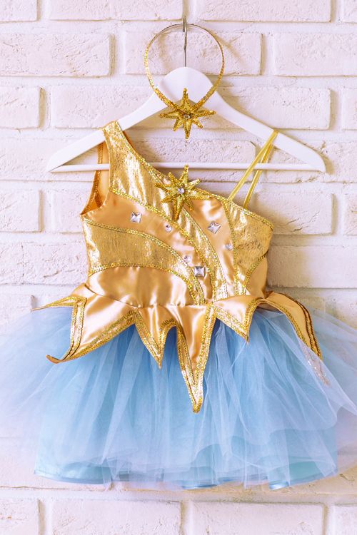 Оригинальные костюмы для мальчика и девочки на утренник