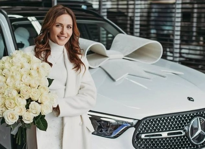 Денисенко відповіла на критику ексдружини Павліка за «хизування» новим авто