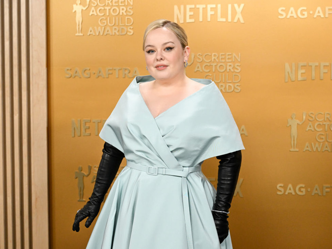 Даша Астаф'єва виставила дитяче фото з відпочинку на морі