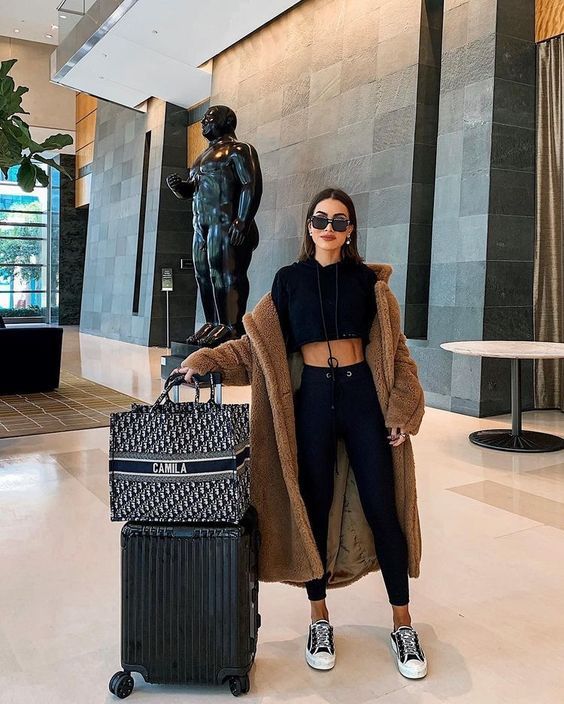 С чем и как носить леггинсы в повседневных образах: модные примеры