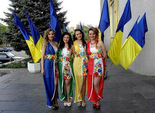 Украинцы в вышиванках на выборах