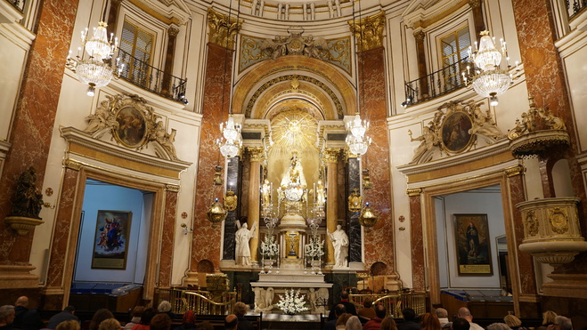 Главный кафедральный собор Валенсии: почему сюда стоит зайти туристам