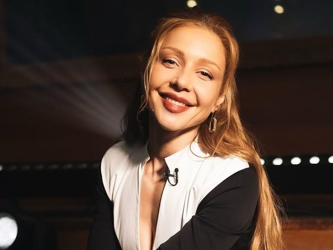 Тіна Кароль у короткому топі розповіла, від яких чоловіків треба тікати