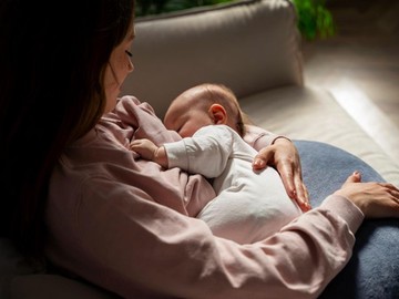 Чому з'являється біль та тріщини на сосках і як їх лікувати