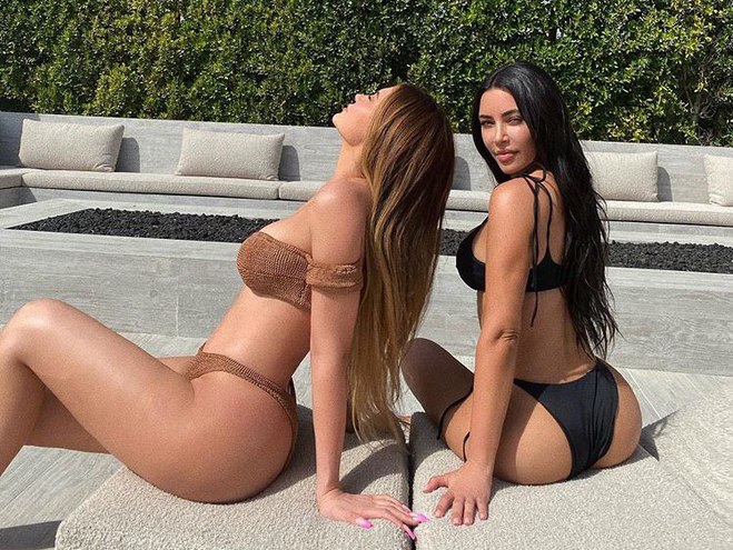 Ким Кардашьян и Кайли Дженнер
