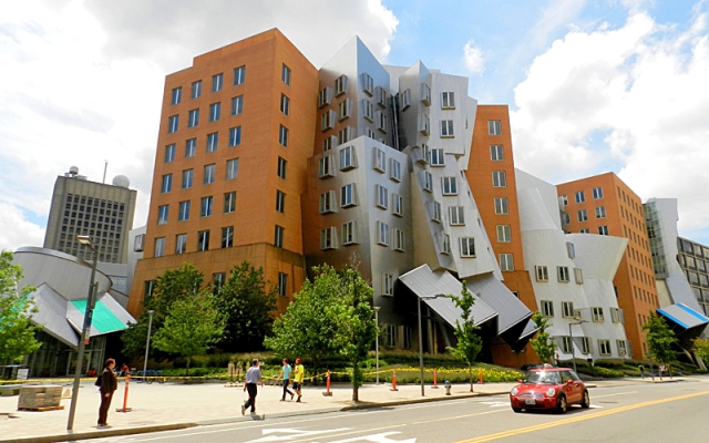 Незвичайні університети світу: Массачусетський технологічний інститут