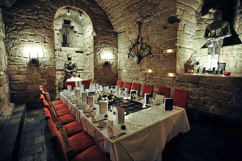 Романтические отели Европы: Dalhousie Castle Hotel and Spa, Edinburgh