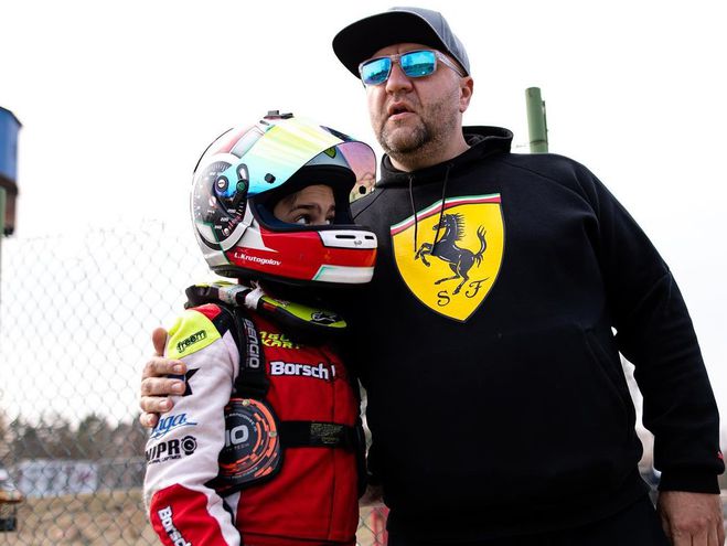 Егор Крутоголов с сыном