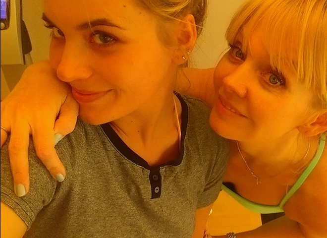 Валерия с Анной Шульгиной на отдыхе