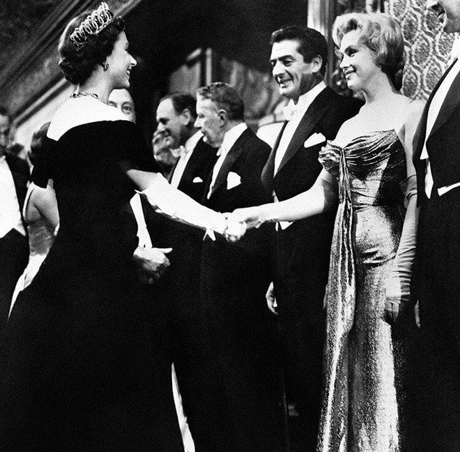 15 архивных фото Елизаветы II, которые ты редко где увидишь