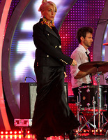 Новая волна 2013, день 3: наряды звезд Новая волна 2013, день 3: наряды звезд