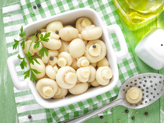 Закриваємо гриби: ТОП-5 рецептів маринаду