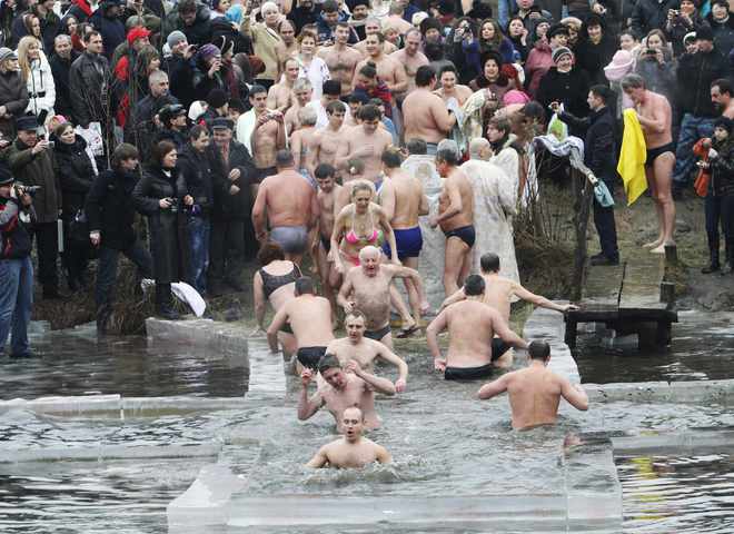 Киев, купание на Крещение