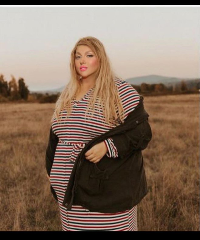 Оля Полякова