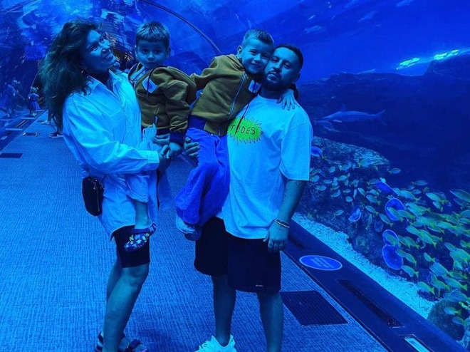 MONATIK с женой и сыновьями