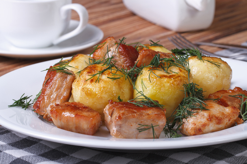Мелкая картошка: рецепты в духовке, в кожуре, целиком и частями. Инструкция на любой вкус