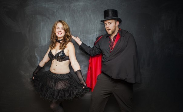 Оригинальная фотосессия беременности