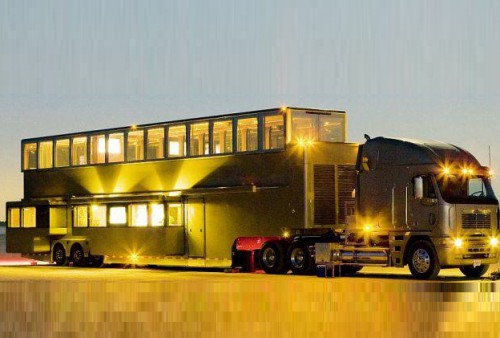 Где живет Эштон Катчер