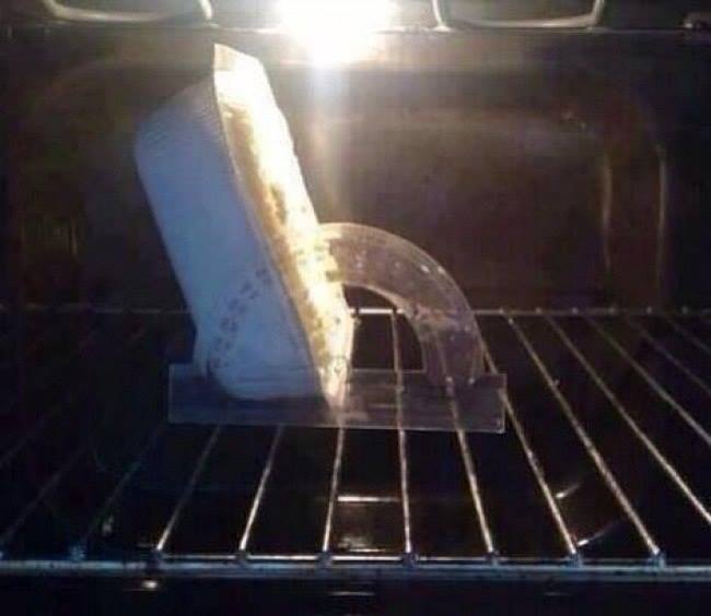 Жена сказала поставить еду в духовку на 120 градусов. Пришлось помучиться, но я справился