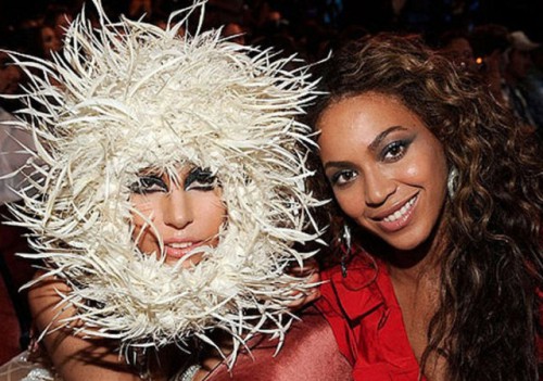 Топ идиотских шляпок