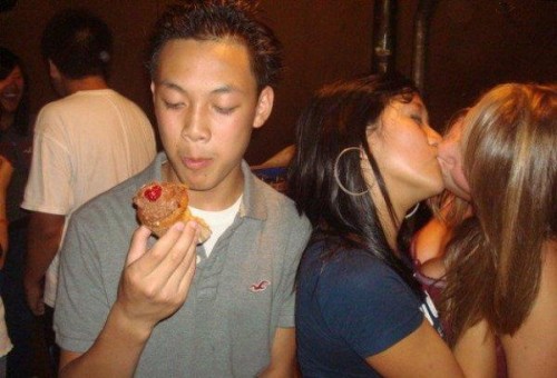 Сладкоежки ничего вокруг не замечают