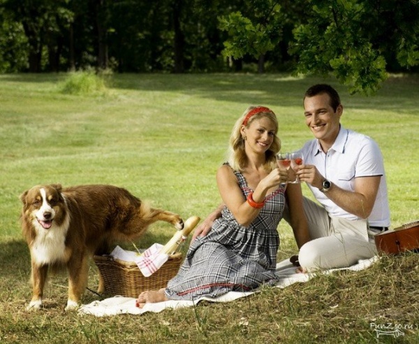 Всегда найдется друг, который испортит фото